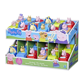 Figurine Peppa Pig în automobil