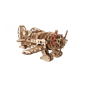 Avionul Nebun Hornet, Ugears