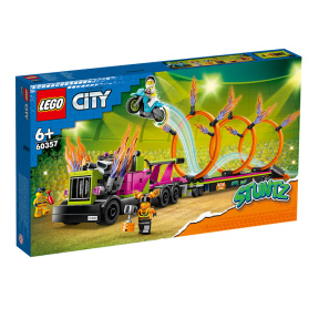 Constructor LEGO City Provocare cu rampă de cascadorie