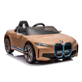 Mașină electrică BMW i4, auriu