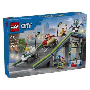 Constructor LEGO City Fără limite: Circuit de curse de mașini